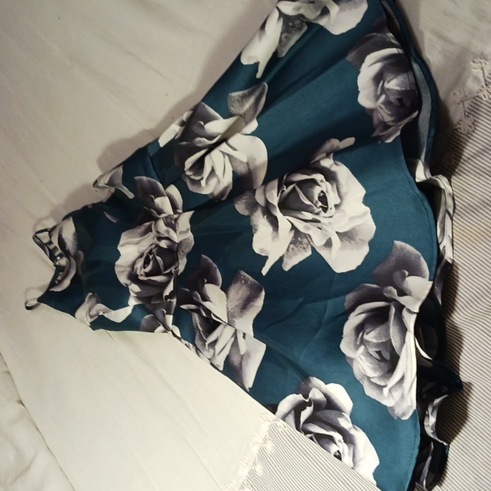 Jr sz 1 gorgeous Homecoming dress with pockets